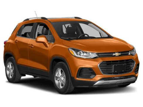 Used 2019 Chevrolet Trax LT w/ LT Convenience Package FWD image 9