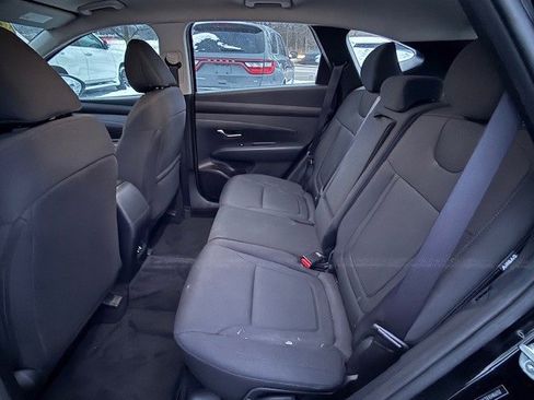 Certified 2025 Hyundai Tucson SE image 14