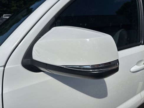 Used 2023 Toyota Tacoma TRD Off-Road image 11