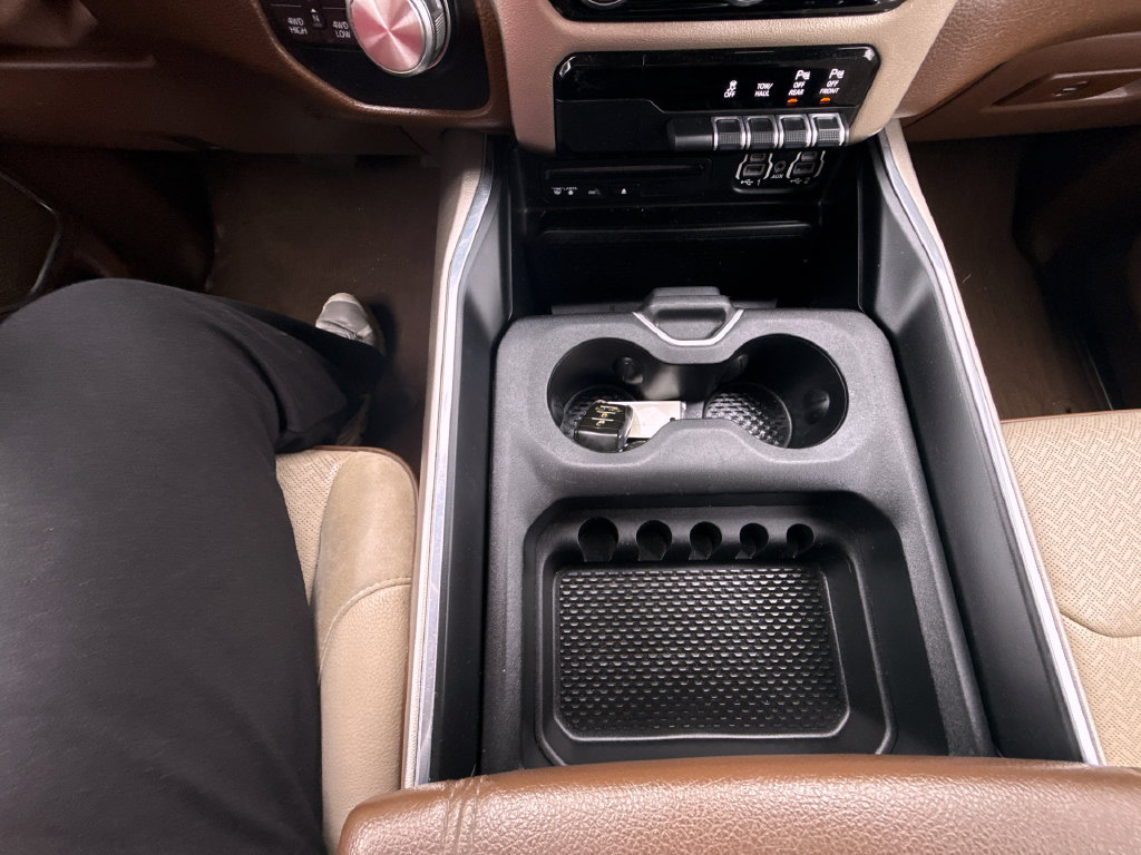 Used 2019 RAM 1500 Laramie AWD/4WD image 23