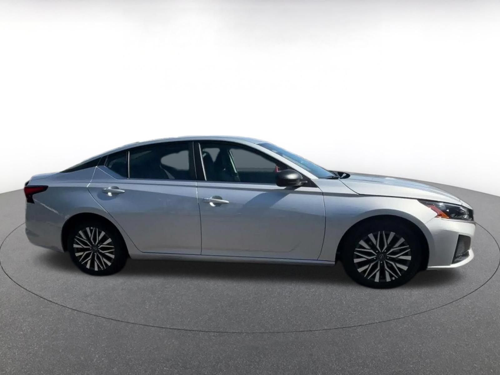Used 2026 Nissan Altima 2.5 SV FWD image 15