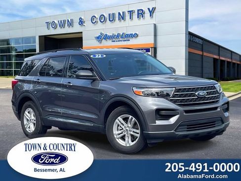 Used 2022 Ford Explorer XLT RWD image 1