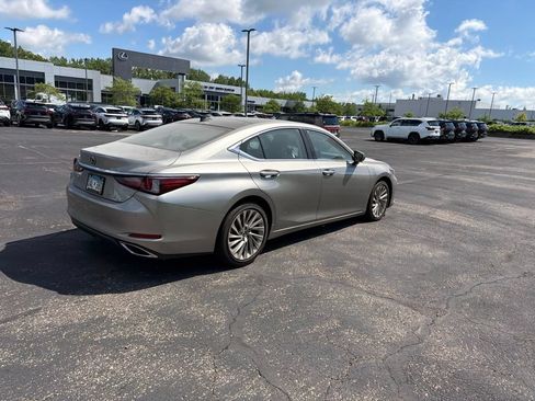 Used 2019 Lexus ES 350 w/ Accessory Package 2 FWD image 29