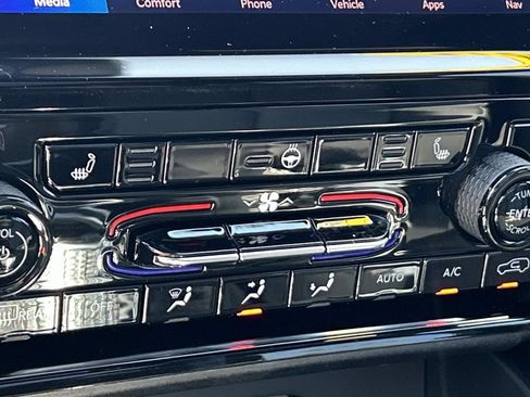 Certified 2025 Jeep Grand Cherokee Limited AWD/4WD image 28