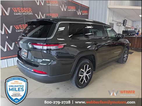 Used 2023 Jeep Grand Cherokee L Limited w/ Trailer Tow Group (B) AWD/4WD image 4