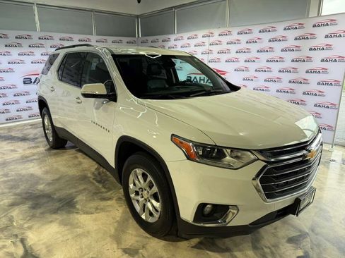 Used 2020 Chevrolet Traverse LT w/ Driver Confidence II Package AWD/4WD image 5