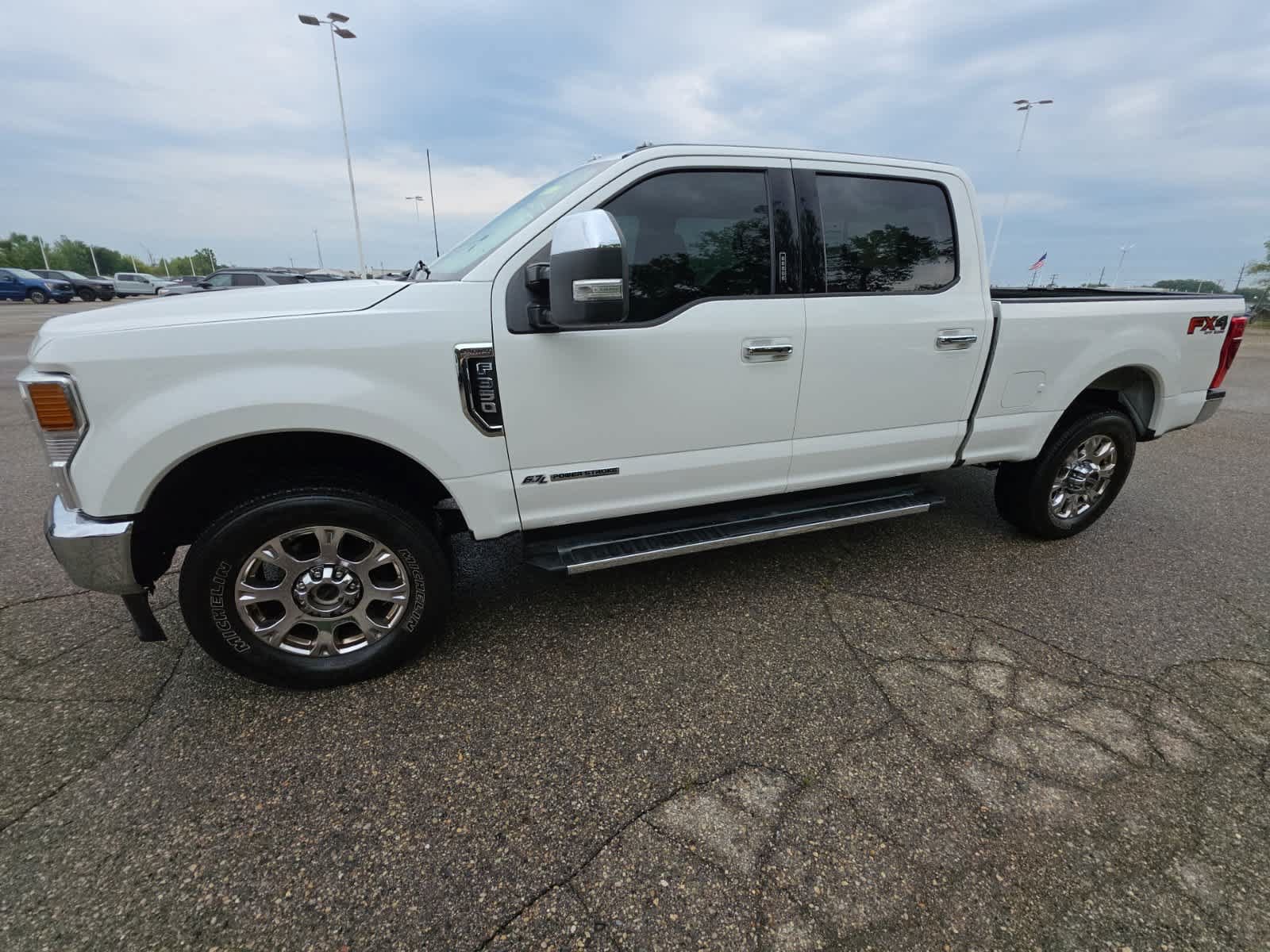 Used 2022 Ford F350 Lariat w/ Lariat Ultimate Package AWD/4WD image 15