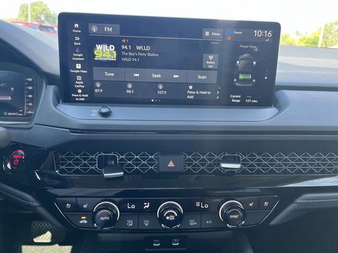 Used 2025 Honda Accord Touring image 17