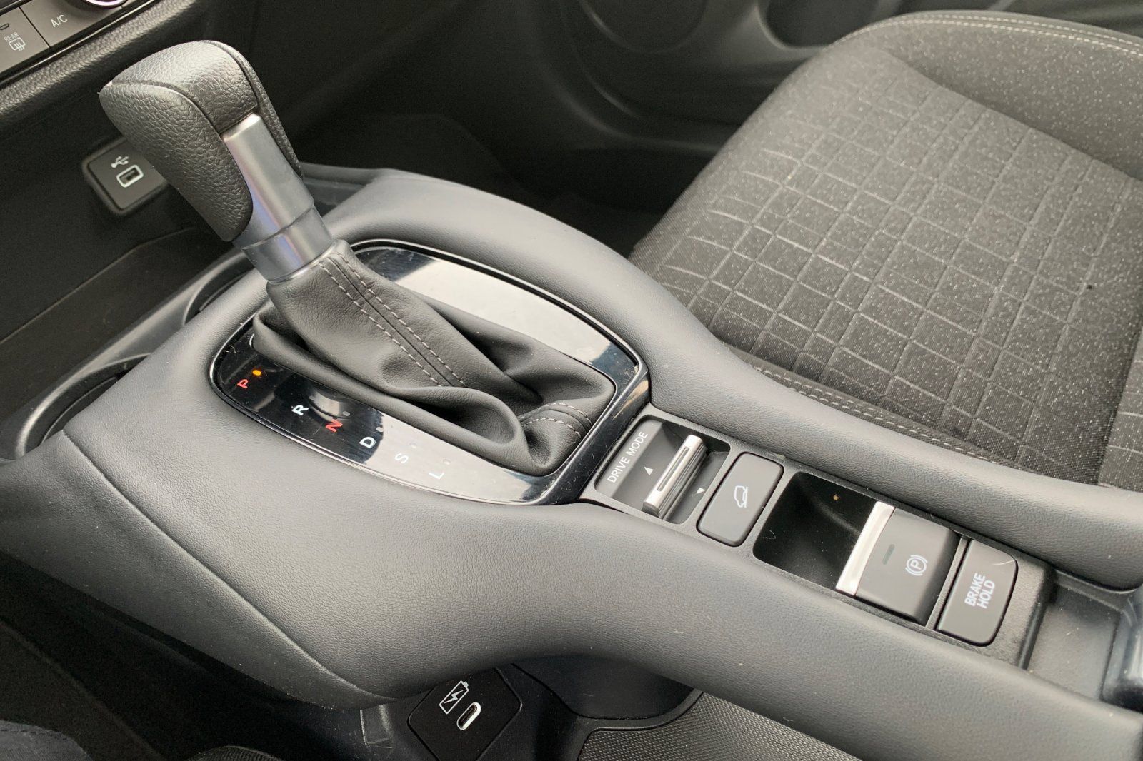 Certified 2024 Honda HR-V LX image 26