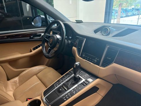 Used 2018 Porsche Macan S AWD/4WD image 2