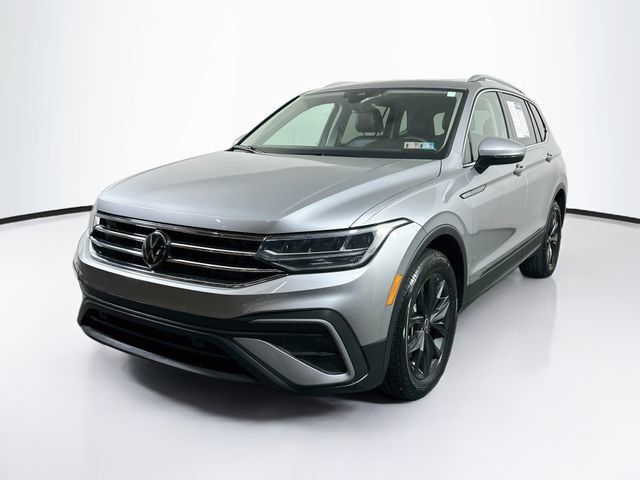 Certified 2024 Volkswagen Tiguan SE AWD/4WD image 4