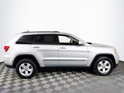 Used 2013 Jeep Grand Cherokee Laredo AWD/4WD image 8