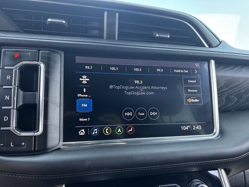 Used 2021 GMC Yukon XL Denali AWD/4WD image 22