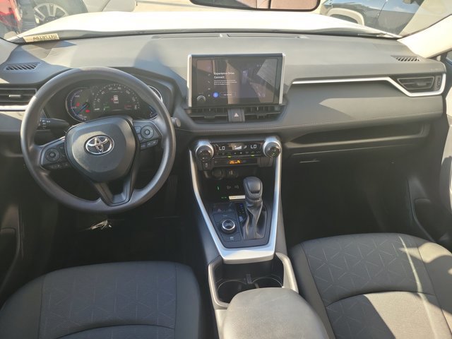 Used 2025 Toyota RAV4 XLE AWD/4WD image 16