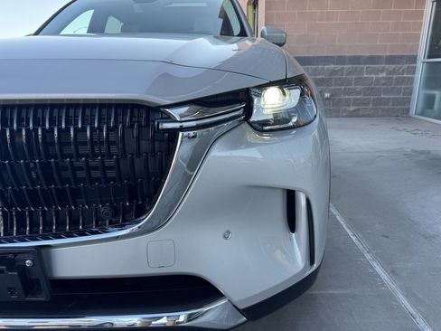 Used 2024 MAZDA CX-90 Plug-In Hybrid w/ Premium Pkg image 11