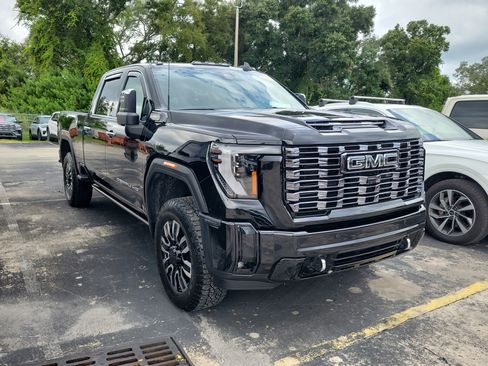 Used 2025 GMC Sierra 2500 Denali Ultimate AWD/4WD image 6