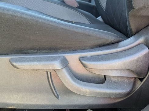 Used 2020 Nissan Kicks SV image 17