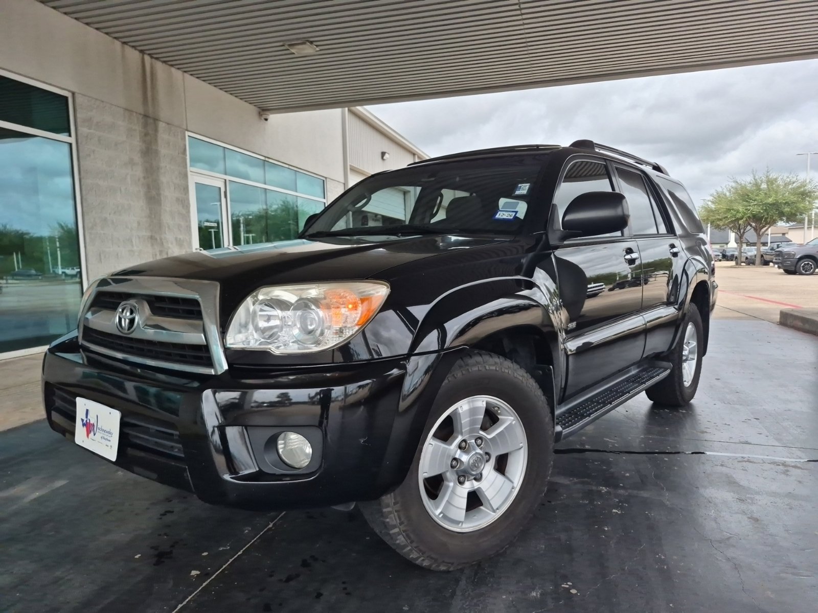 Used 2008 Toyota 4Runner SR5 w/ SR5 Extra Value Pkg 1 RWD image 1