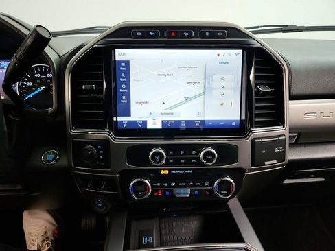 Used 2022 Ford F450 Platinum w/ FX4 Off-Road Package AWD/4WD image 20