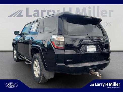 Used 2016 Toyota 4Runner SR5 image 3