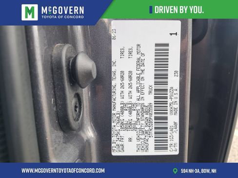 Used 2023 Toyota Tundra Platinum AWD/4WD image 35