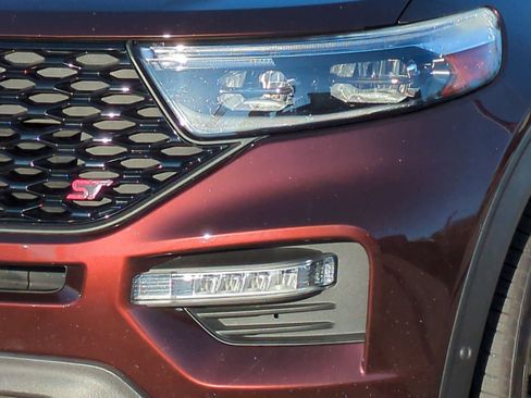 Used 2020 Ford Explorer ST w/ ST Street Pack image 15