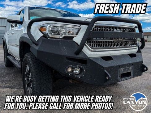 Used 2017 Toyota Tacoma TRD Off-Road w/ Tow Package (A/T) AWD/4WD image 1