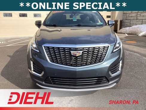 Used 2020 Cadillac XT5 Premium Luxury FWD image 2