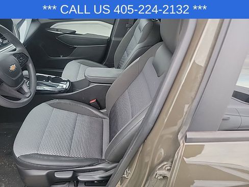 Used 2024 Chevrolet Trax LT image 27