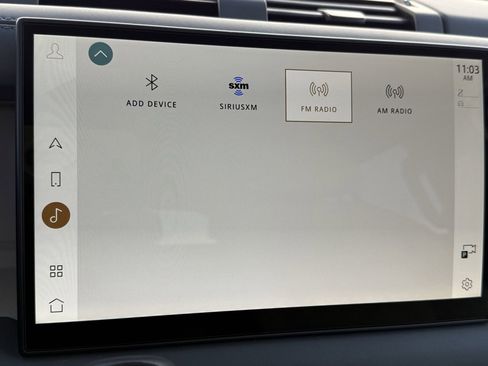 Used 2025 Land Rover Defender 110 S image 10