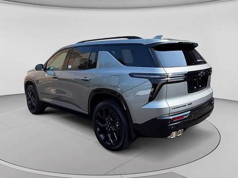 Used 2026 Chevrolet Traverse RS AWD/4WD image 3