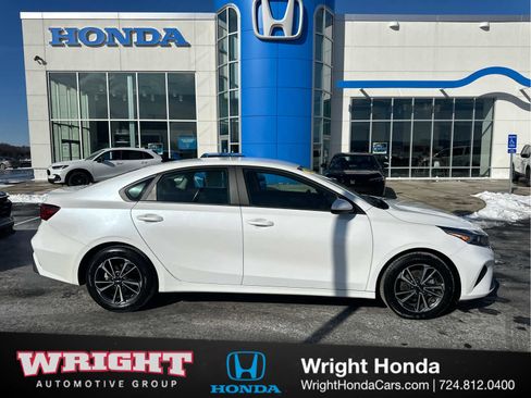 Used 2024 Kia Forte LXS image 1