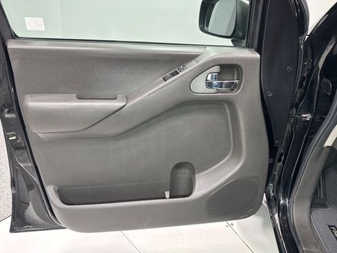 Used 2008 Nissan Frontier SE w/ Power Pkg image 6