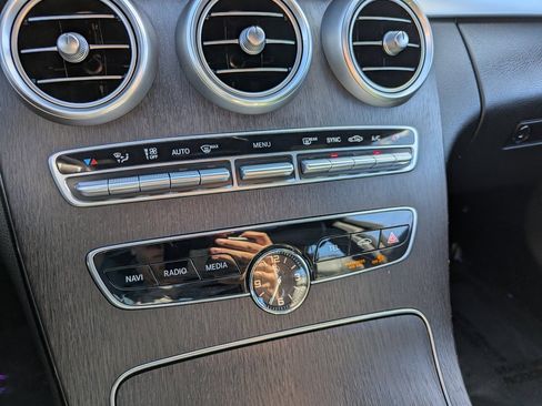 Used 2020 Mercedes-Benz C 300 4MATIC Sedan image 21
