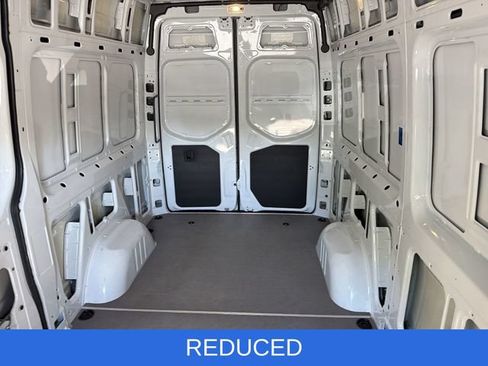 Used 2025 Mercedes-Benz Sprinter 2500 image 18