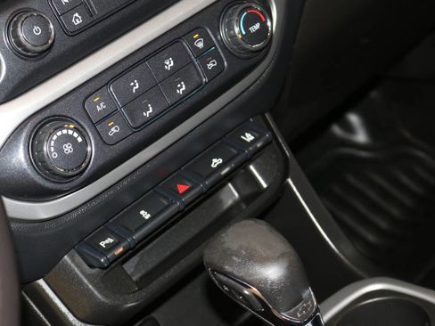 Used 2022 Chevrolet Colorado LT w/ Fleet Safety Package image 49