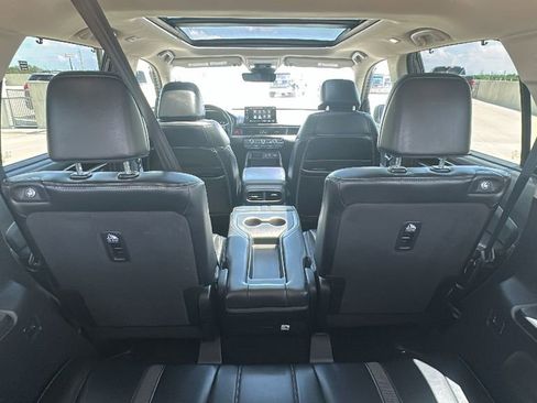 Used 2025 Honda Pilot Touring image 35