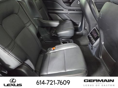 Used 2025 Lincoln Aviator AWD image 21