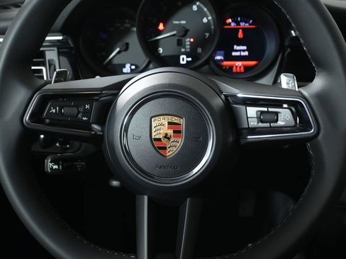 Used 2026 Porsche Macan AWD/4WD image 19