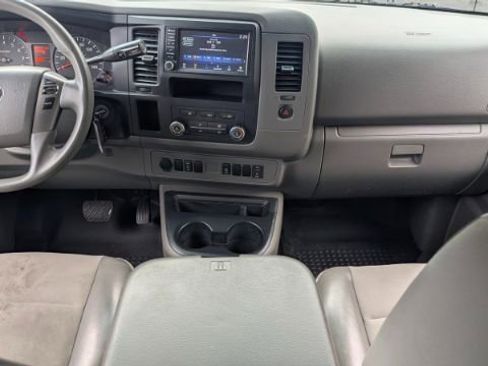 Used 2020 Nissan NV 2500 SV RWD image 21