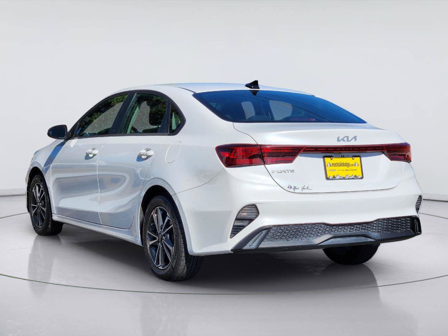 Used 2023 Kia Forte LXS FWD image 7