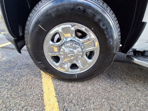 New 2024 RAM 3500 Tradesman w/ Chrome Appearance Group image 24