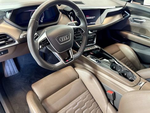 Used 2024 Audi RS e-tron GT image 9