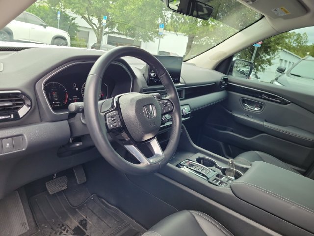 Used 2025 Honda Pilot EX-L image 17