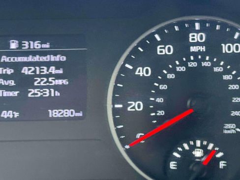 Used 2023 Kia Seltos LX image 24