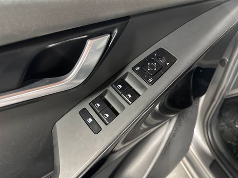 Used 2023 Kia Niro EX FWD image 16