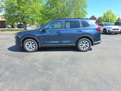 Used 2025 Honda CR-V LX image 4