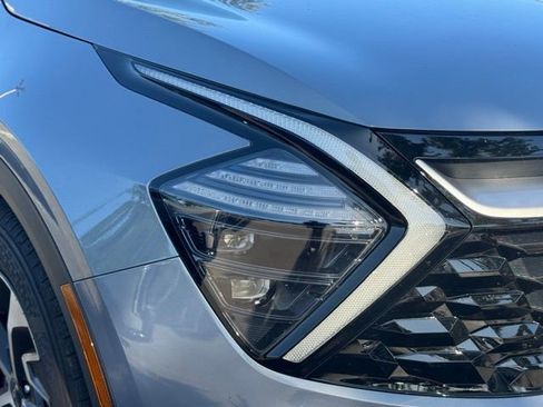 Used 2024 Kia Sportage EX FWD image 9