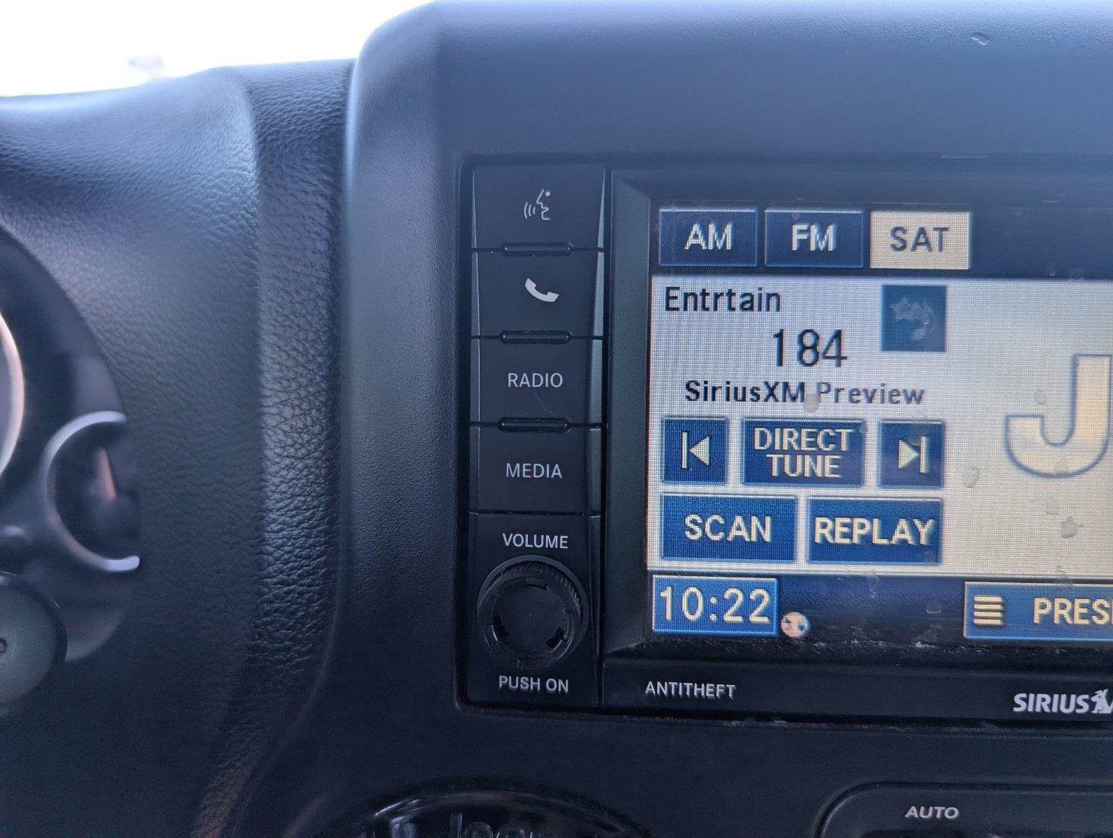 Used 2012 Jeep Wrangler Unlimited Sahara AWD/4WD image 17