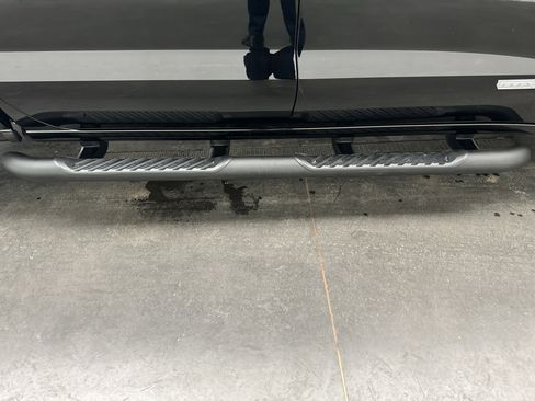 Used 2025 GMC Sierra 1500 Elevation image 13